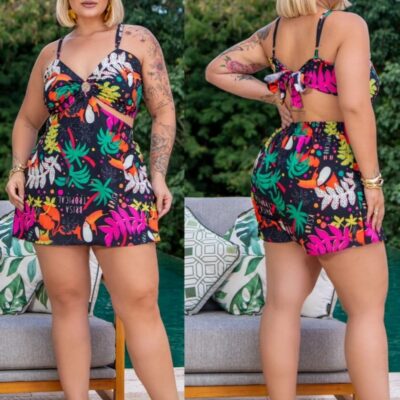 Fit & Sizing This garment features a comfortable fit and generally accommodates sizes L to XL. For the most accurate fit, please review the measurements provided and compare them with your own.